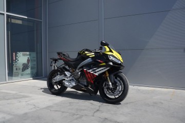 Aprilia RS 660 Factory 2026 SHAKEDOWN YELLOW