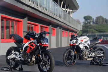 Aprilia 457 Tuono Mega Wyprzedaż rocznika 2025 Aprilia Tarnów