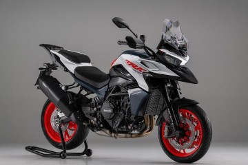 902 STRADALE Przedsprzedaż Salon Tarnów Kufry Boczne Gratis
